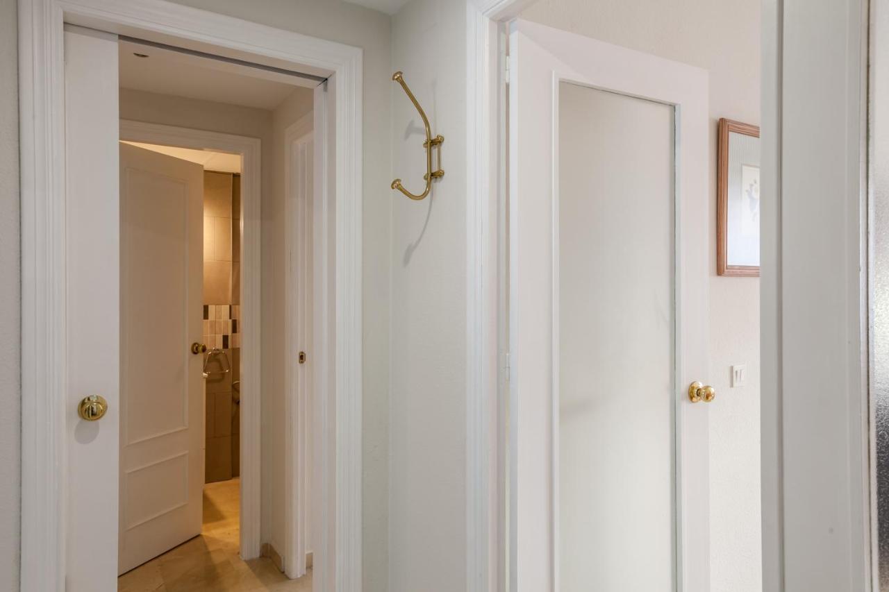 Apartamento Cerca Del Alcazar Con Garaje Privado Seville Exterior photo